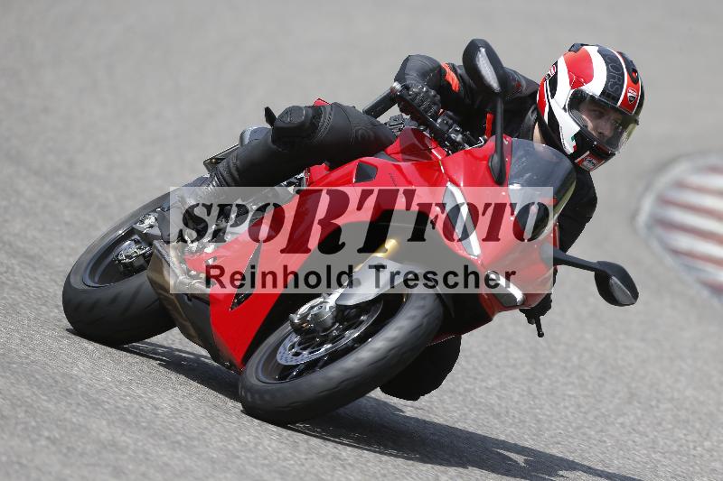 /27 12.06.2025 Ducati Schweiz Trackday Warmup  ADR/gruen-vert/ohne